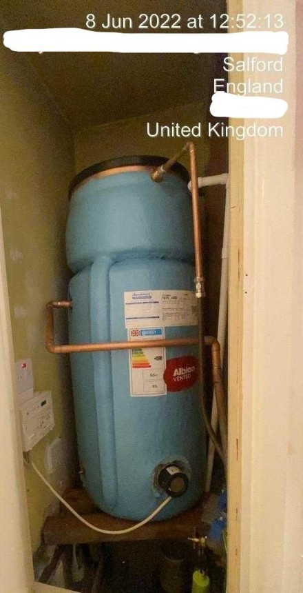 Hot water cylinder tank
