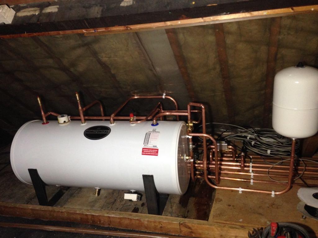 Installation of an unvented horizontal cylinder