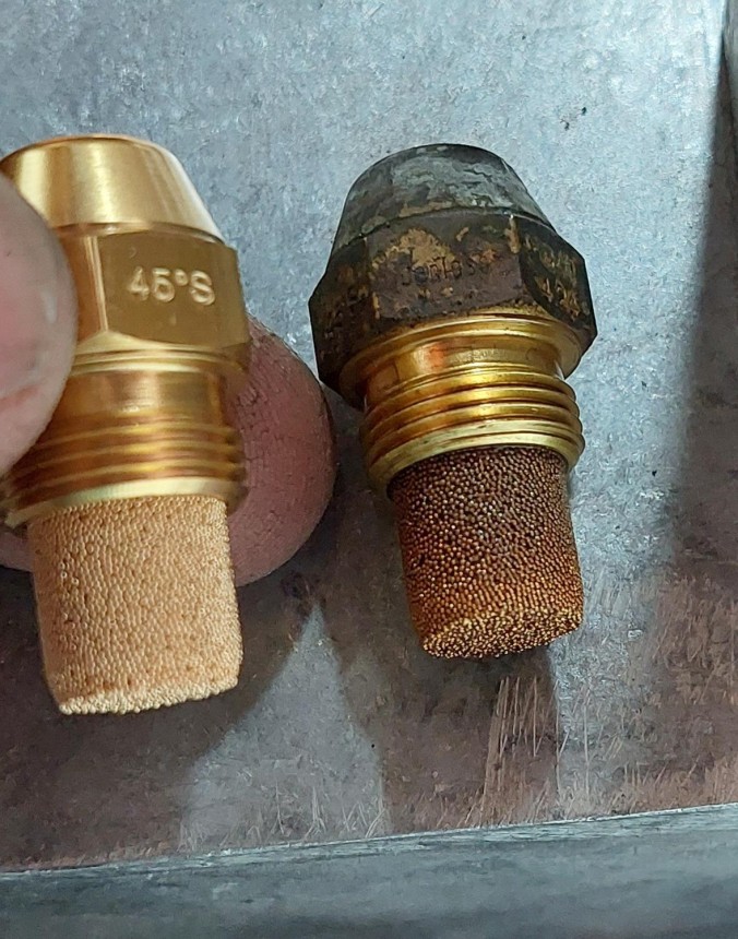 Replacement oil nozzles