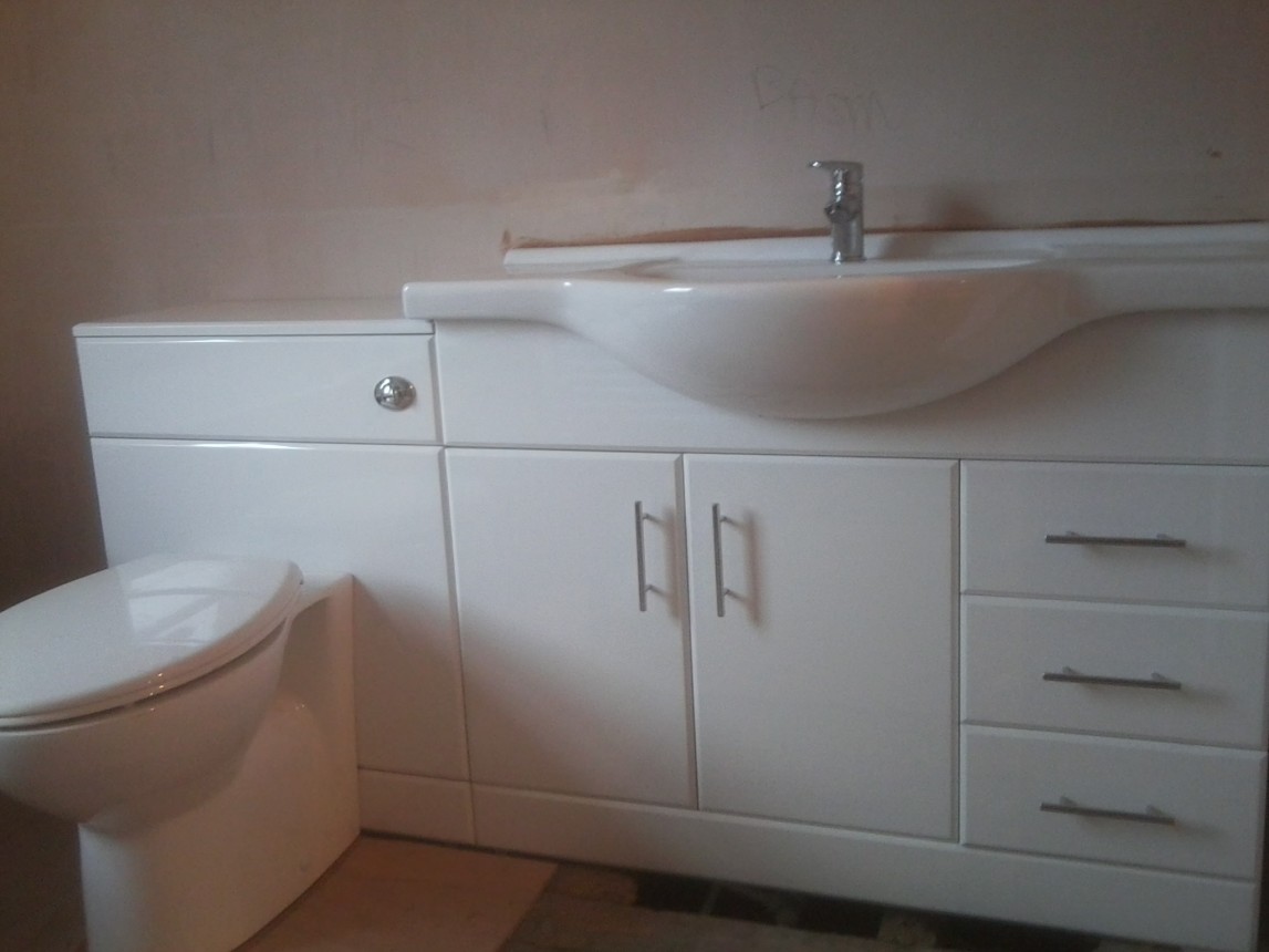 wash basin / toilet vanity unit